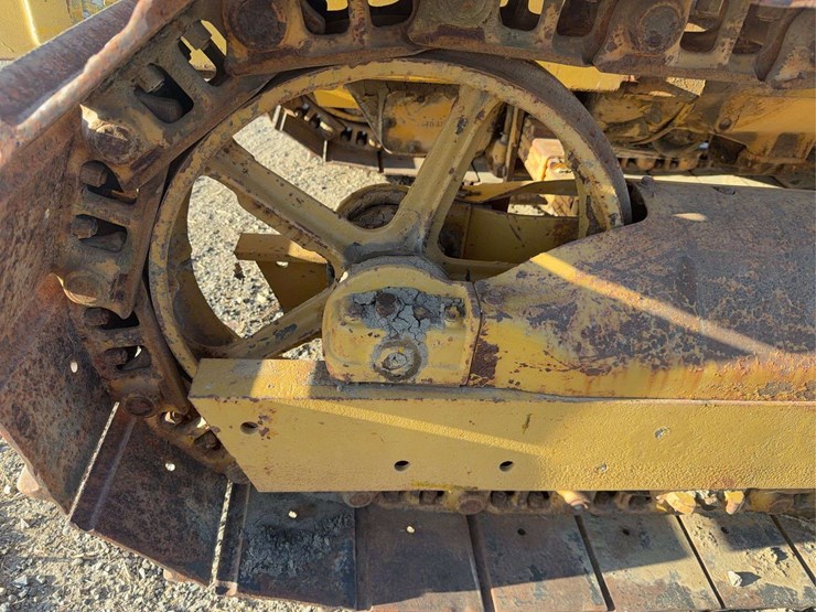 caterpillar-d4-image-12