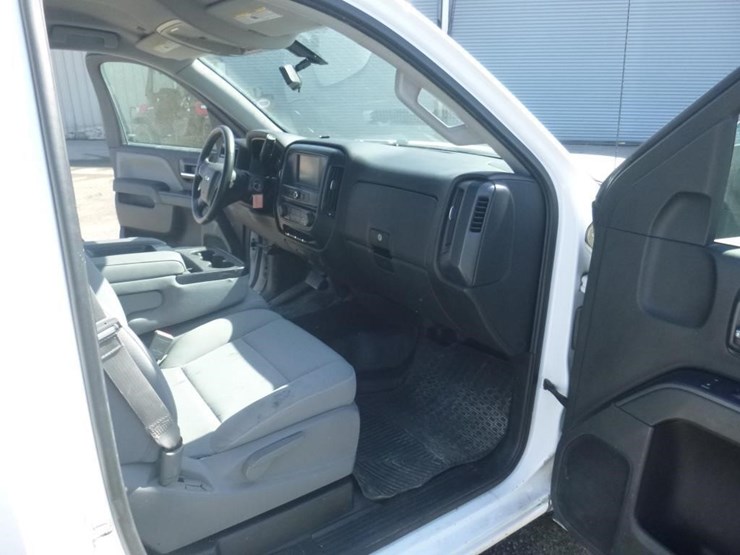 2016-chevrolet-1500-image-6