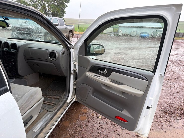 2005-gmc-envoy-image-39