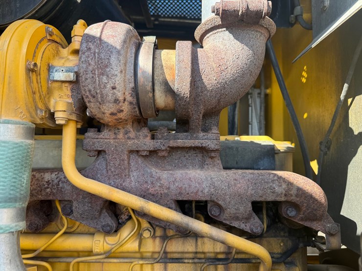 deere-672d-image-103