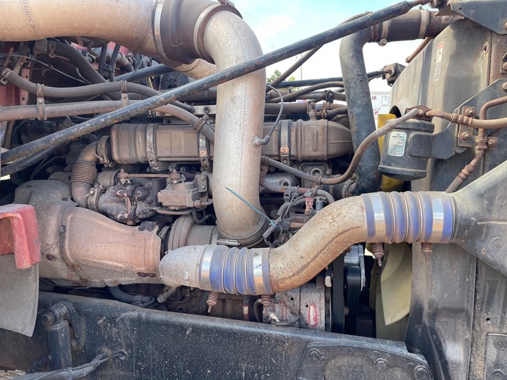 2016-western-star-4900sb-image-64