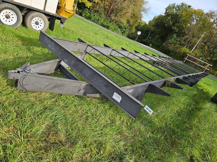 #2135-•-mobile-facililty-5-axle-trailer-image-2
