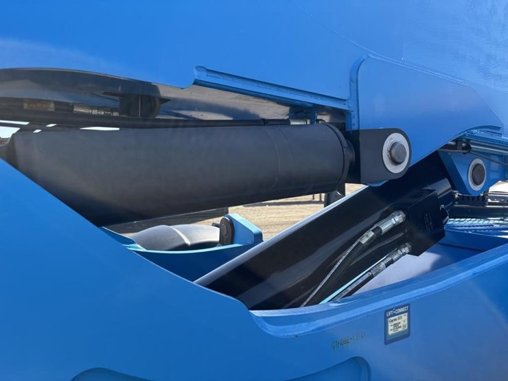 2020-genie-gth844-image-42