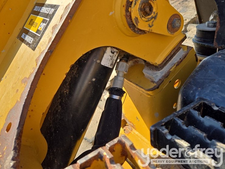 2018-caterpillar-299d2-image-25