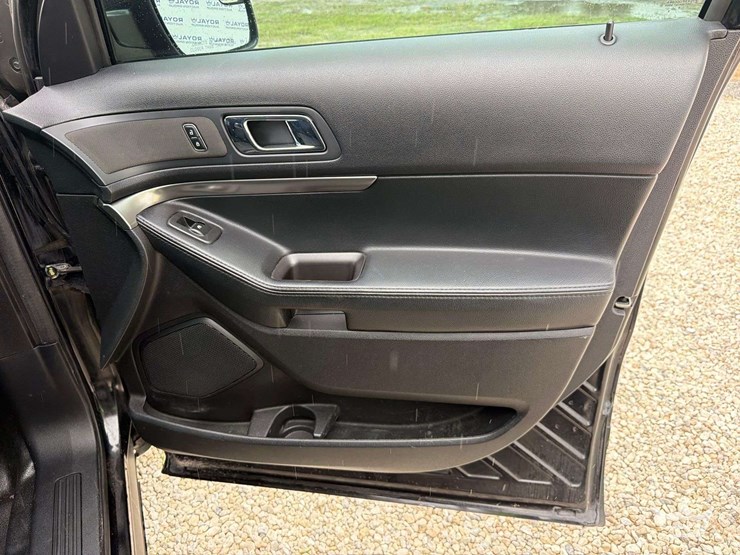 2017-ford-explorer-image-20