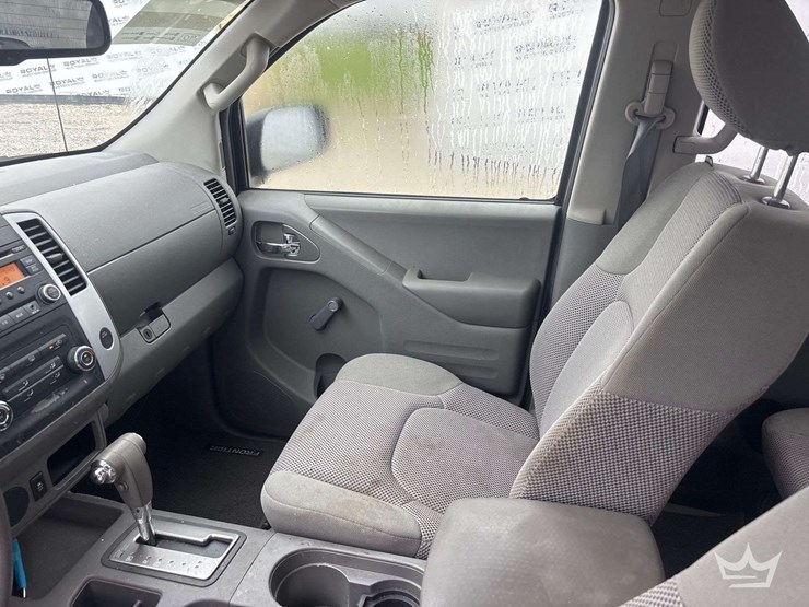 2016-nissan-frontier-image-18