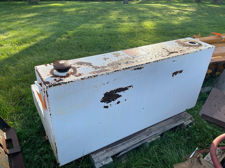 #3236-•-tradesmen-l-fuel-tank-image-3