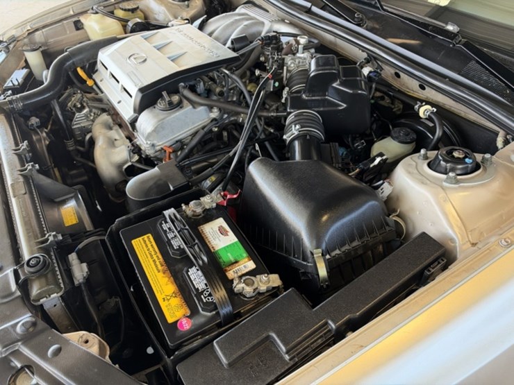 1997-lexus-es300-sdn-image-14