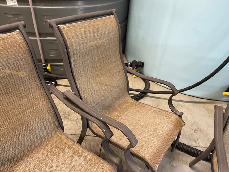 #3159-•-(4)-patio-chairs-image-4