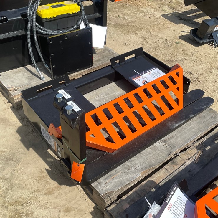 #2015 • Wolverine Skid Steer Pallet Fork Attachment