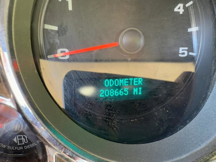 2008-chevrolet-3500hd-image-19