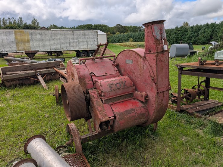 #4052-•-fox-silo-filler-image-1