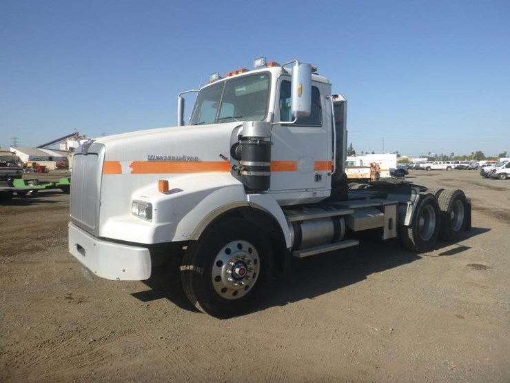 2009-western-star-4900-image-1