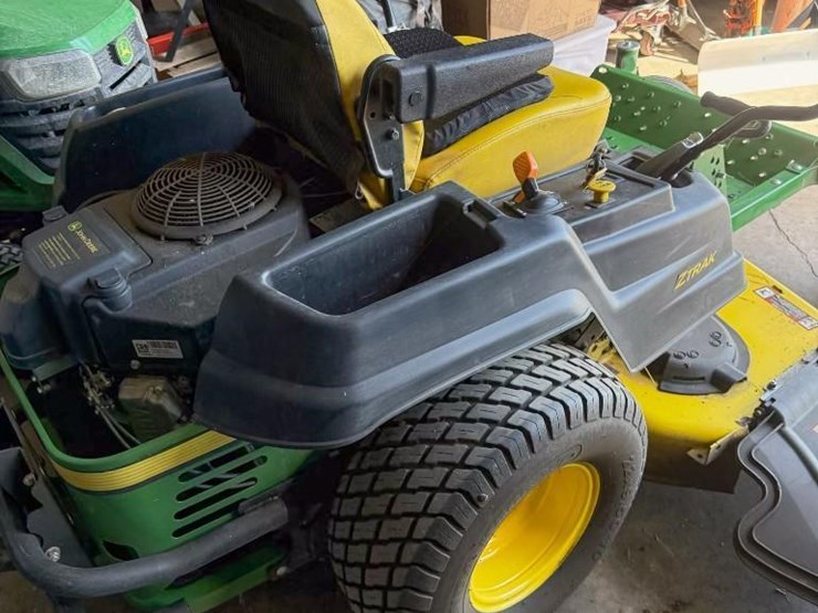 2020-john-deere-2020-image-2