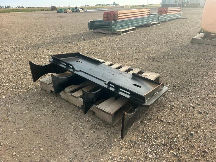 skid-steer-attachment-image-1