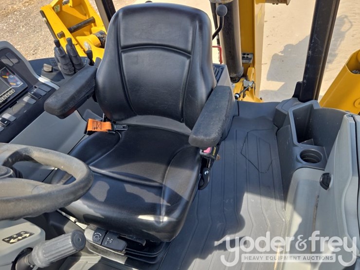 2023-caterpillar-416-image-54