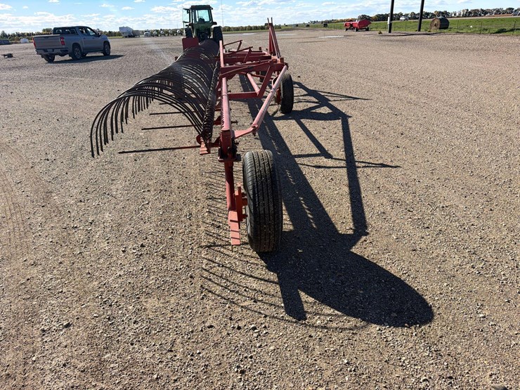 international-dump-rake-image-3