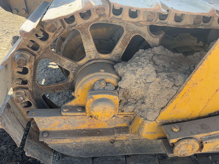 caterpillar-28-image-16