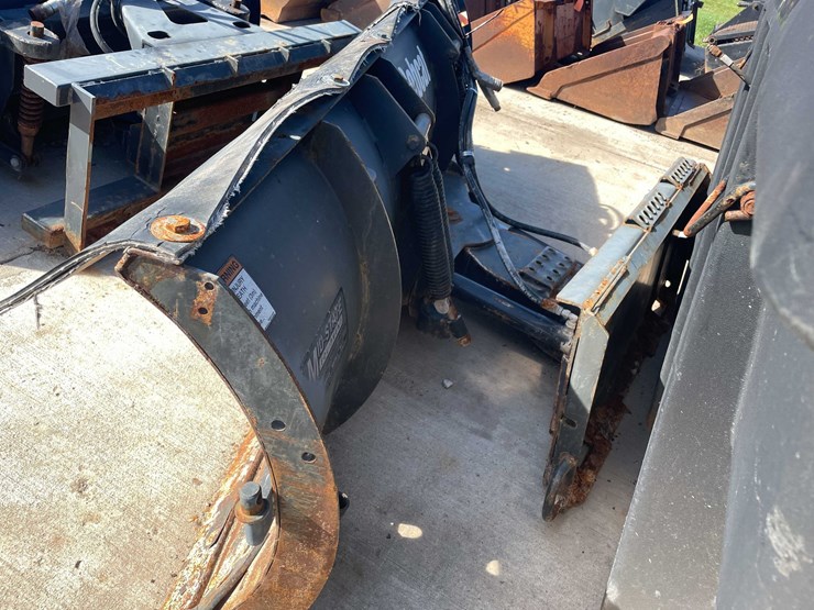 #1819-•-8'-bobcat-straight-blade-snow-plow-image-3
