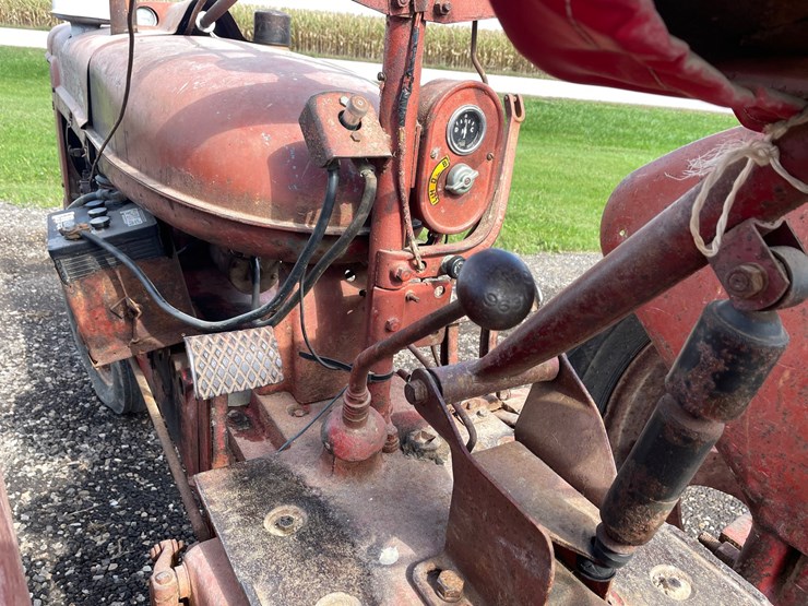 #435-•-farmall-h-tractor-(denmark-wi)-image-12