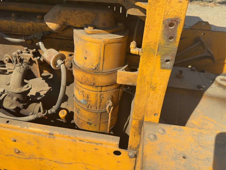 caterpillar-ten-image-25