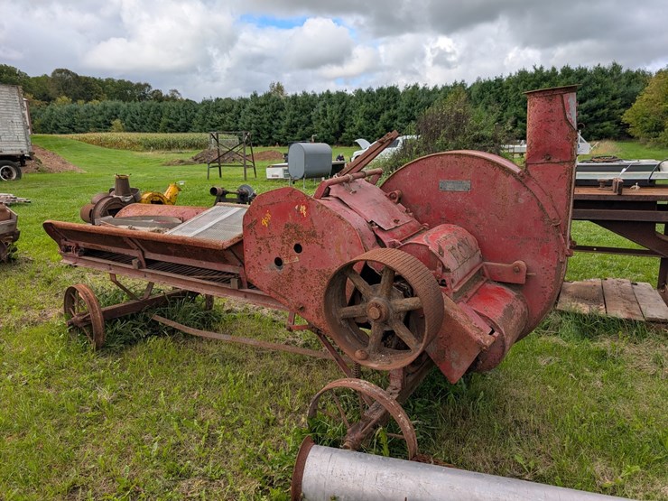 #4052-•-fox-silo-filler-image-2