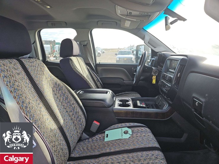 2015-gmc-sierra-2500hd-image-17