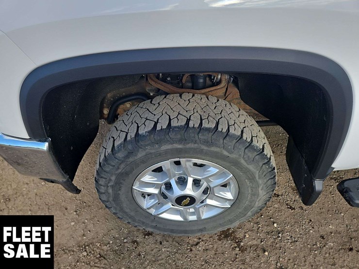 2022-chevrolet-silverado-2500hd-image-9