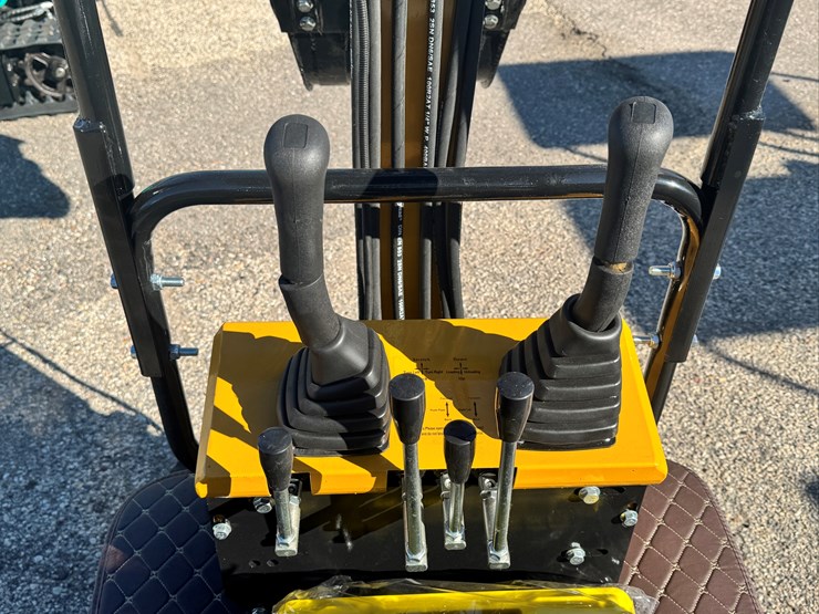 2026-unused-h13r-mini-excavator-image-7