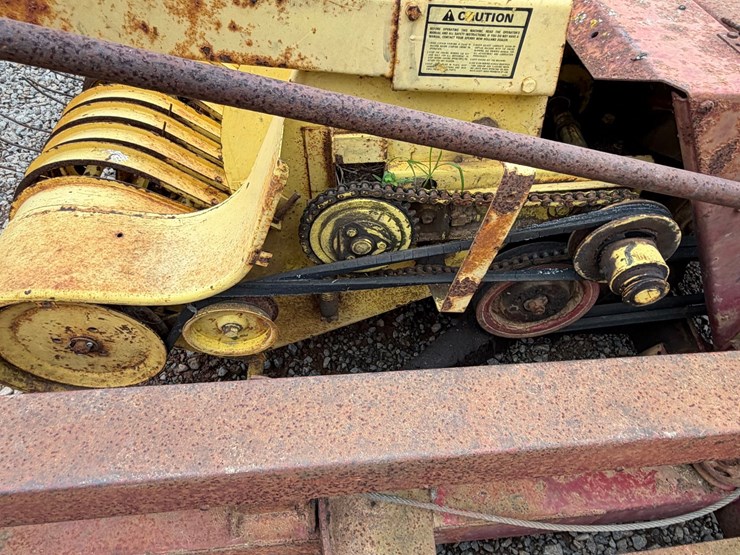 new-holland-717-image-2