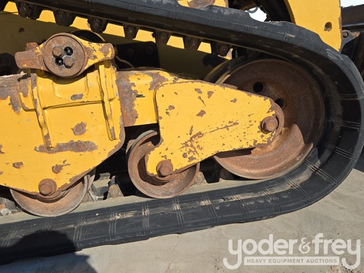 2018-caterpillar-299d2-image-17