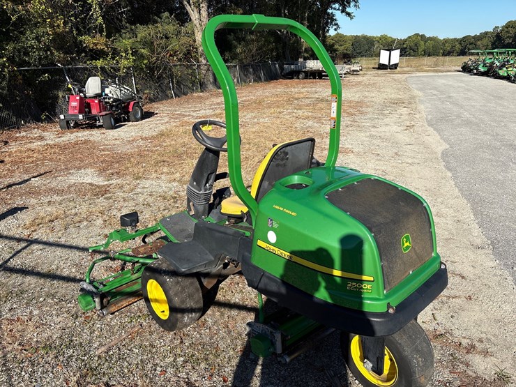 john-deere-2500e-image-10