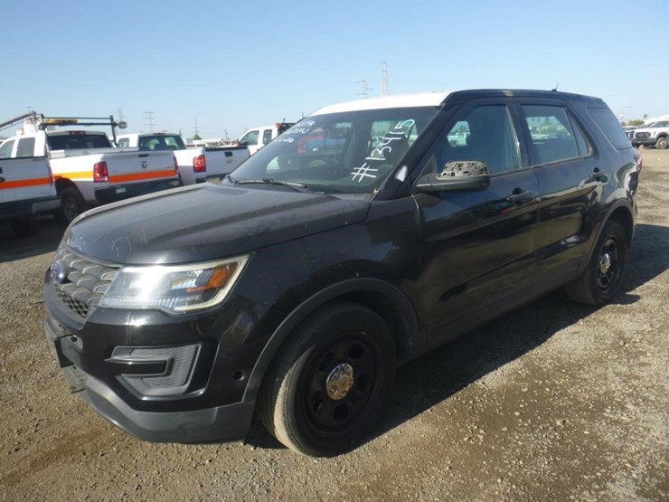 2019-ford-explorer-image-2