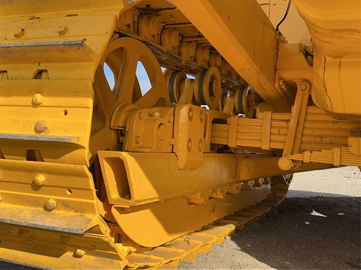 caterpillar-seventy-gas---complete-nut-and-bolt-restoration!-image-13