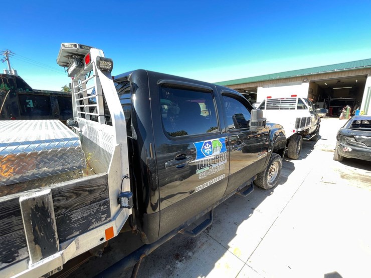 2008-gmc-2500hd-image-32