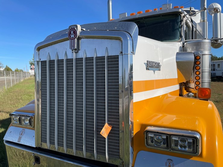 2001-kenworth-w900l-image-10