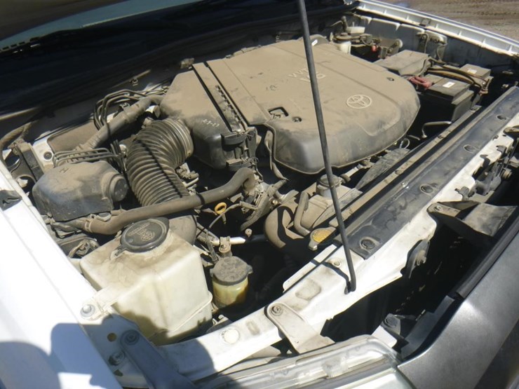 2017-toyota-tacoma-image-9