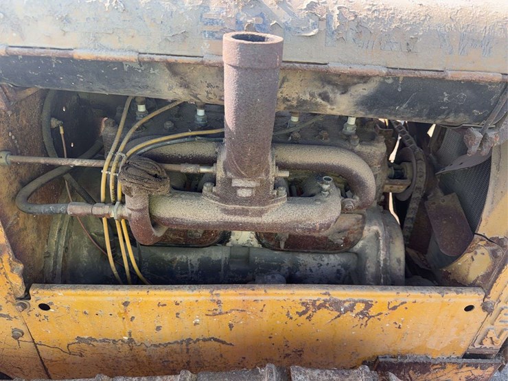 caterpillar-fifteen-image-18