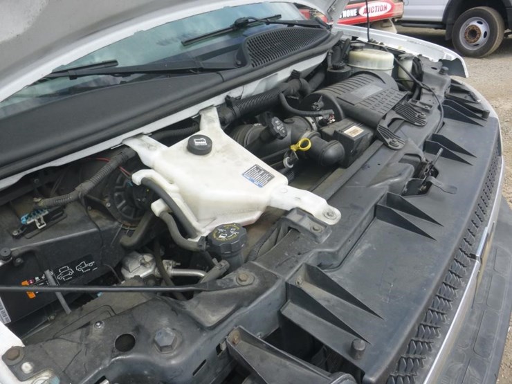 2014-chevrolet-express-2500-image-13