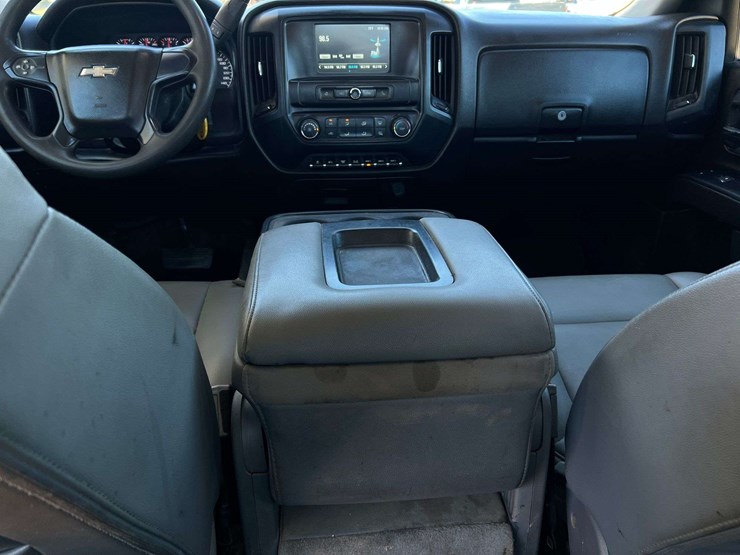 2019-chevrolet-silverado-5500hd-image-32