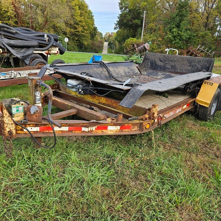 #2126 • Towmaster Tandem Axle Utility Tilt Trailer