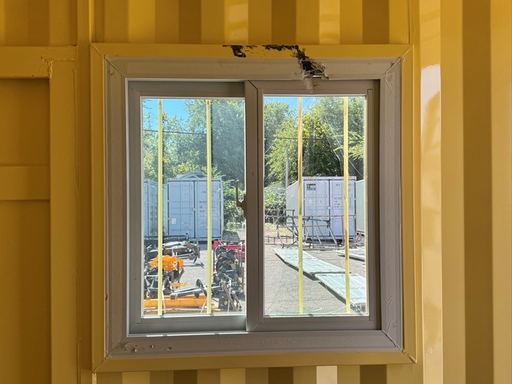 10-foot-shipping-storage-container-image-6