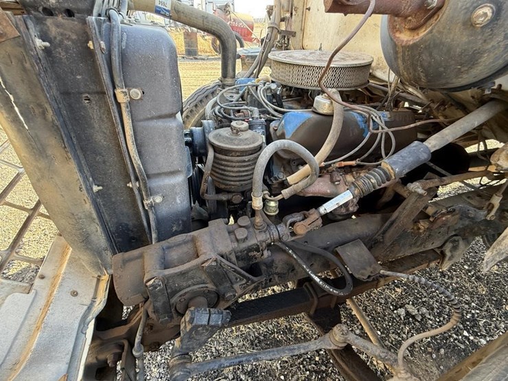 ford-f700-image-34