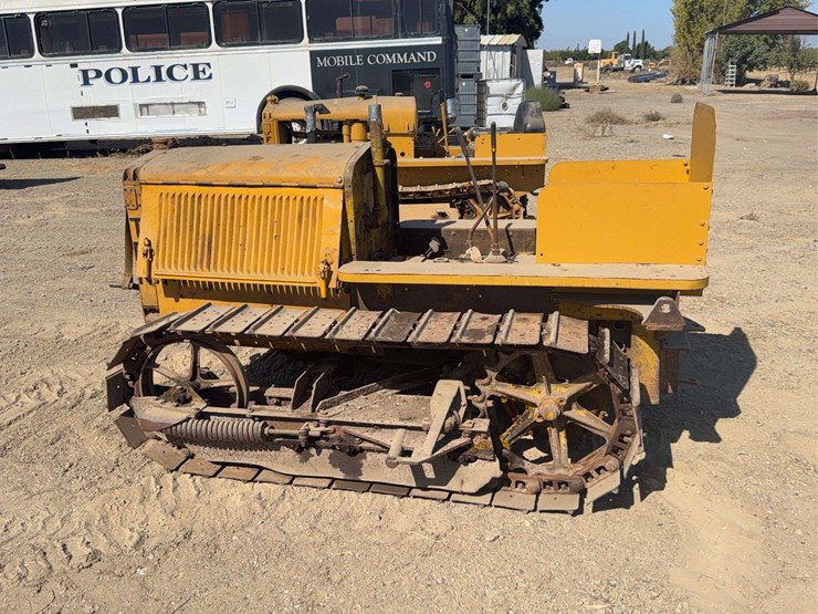 caterpillar-10-image-2