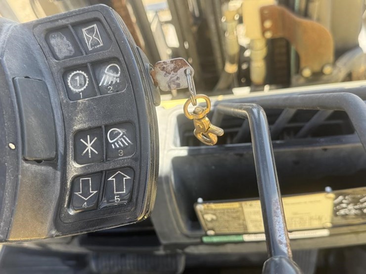 hyster-h80ft-forklift-image-14