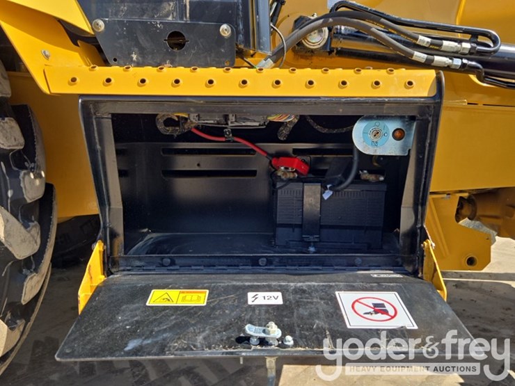 2023-caterpillar-416-image-39
