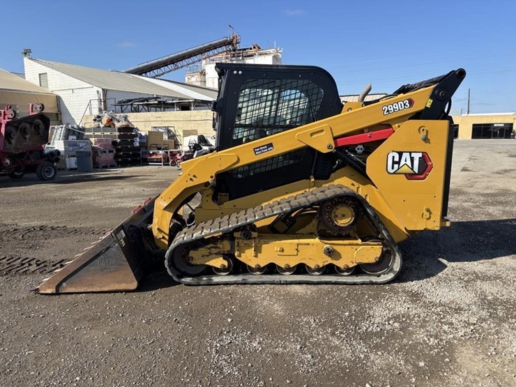 2021-caterpillar-299d3-image-5