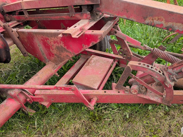 #4050-•-gehl-forage-harvester-image-6
