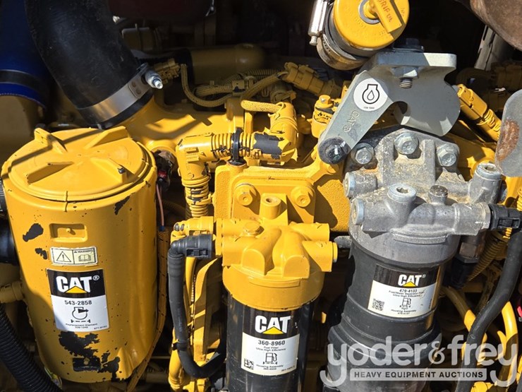 2021-caterpillar-d4-lgp-image-56