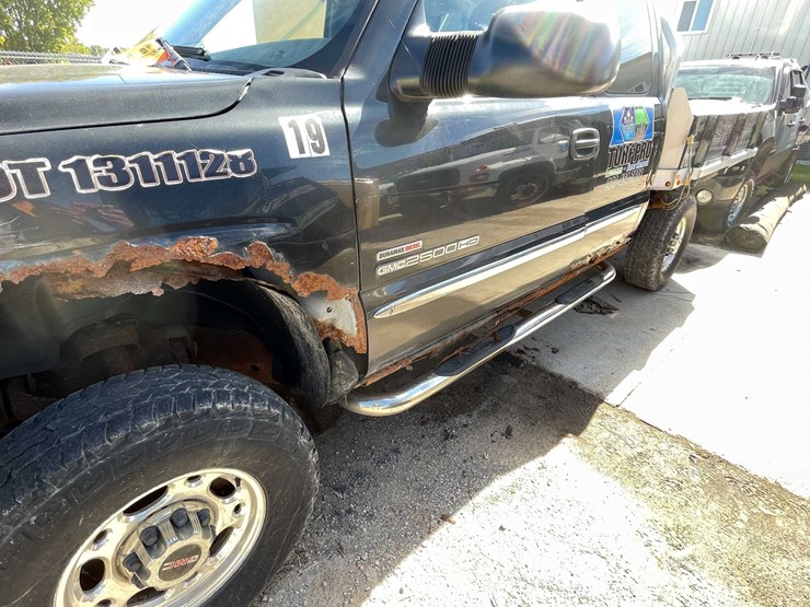 2004-gmc-2500hd-image-20